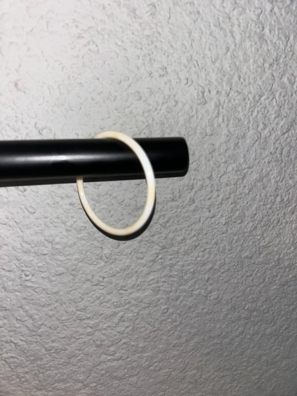 Bracelet rigide — blanc ivoire marbré nacré