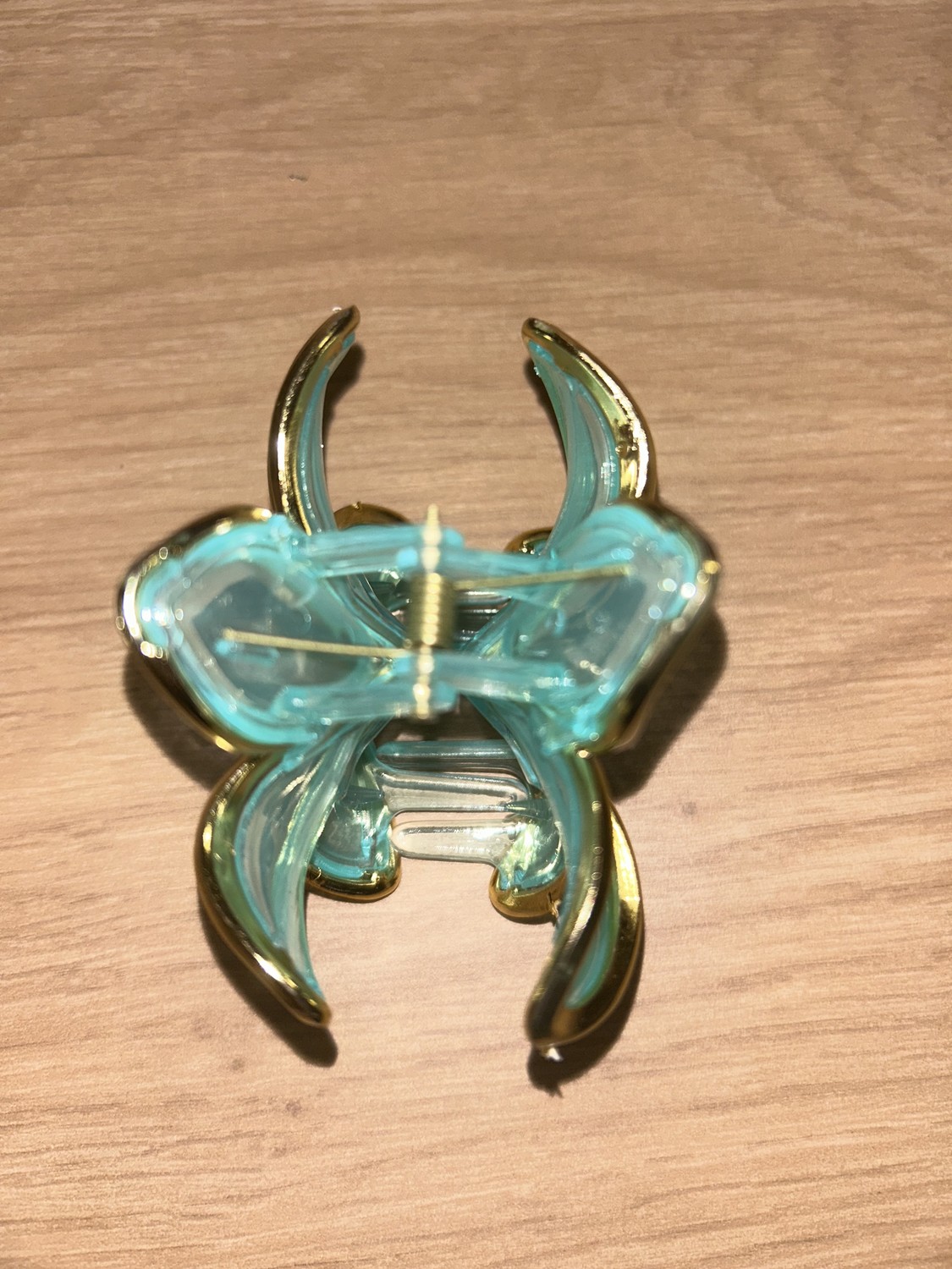 Pince à cheveux fleur — bleu turquoise translucide et doré – Image 3