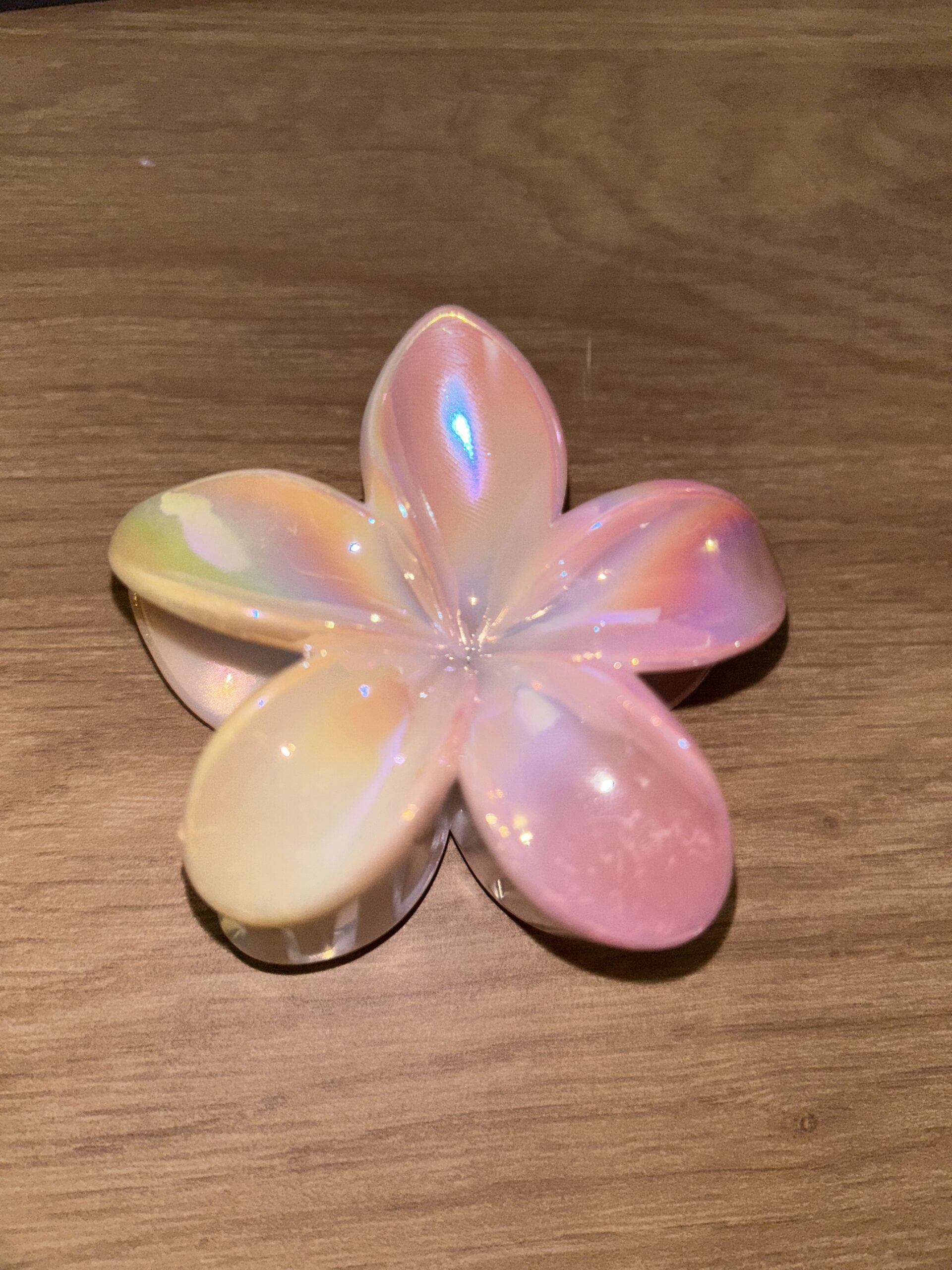 Pince à cheveux fleur — jaune et rose irisé